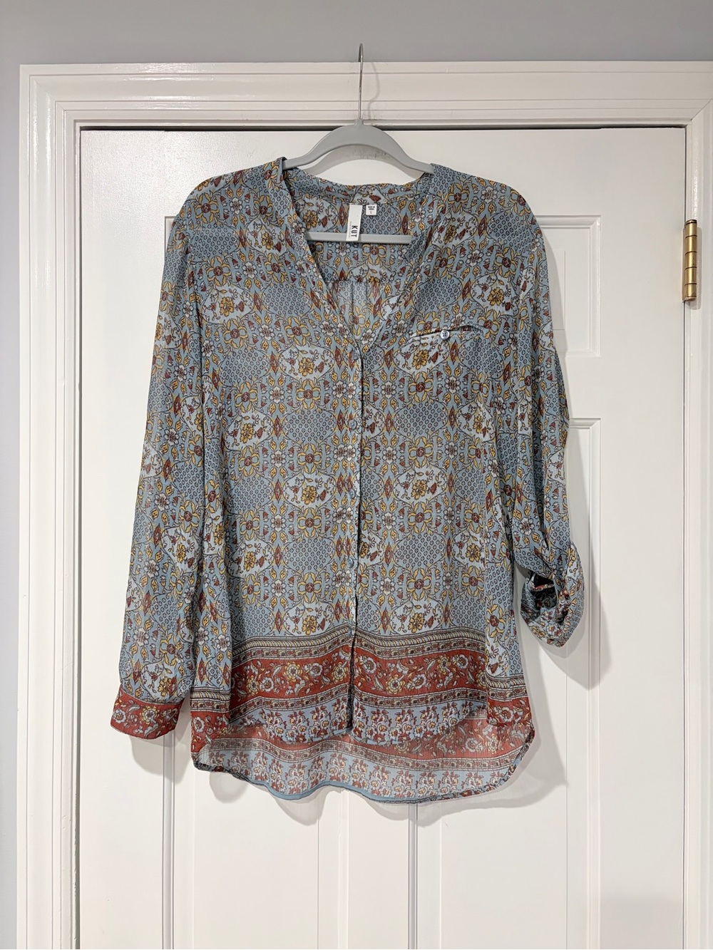 Kut from the Kloth Boho Floral Button Front Blouse Size L Blue Border Print